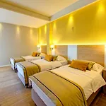 Regina 4*